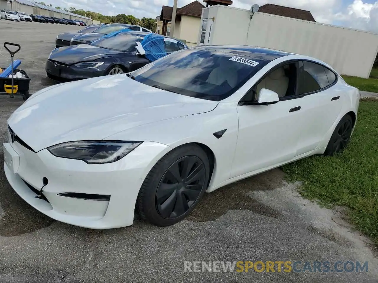 1 Photograph of a damaged car 5YJSA1E57NF487464 TESLA MODEL S 2022