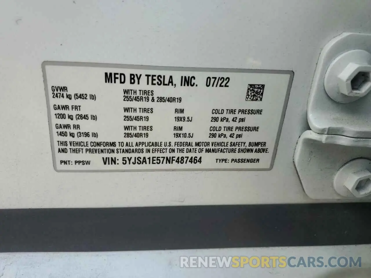 14 Photograph of a damaged car 5YJSA1E57NF487464 TESLA MODEL S 2022