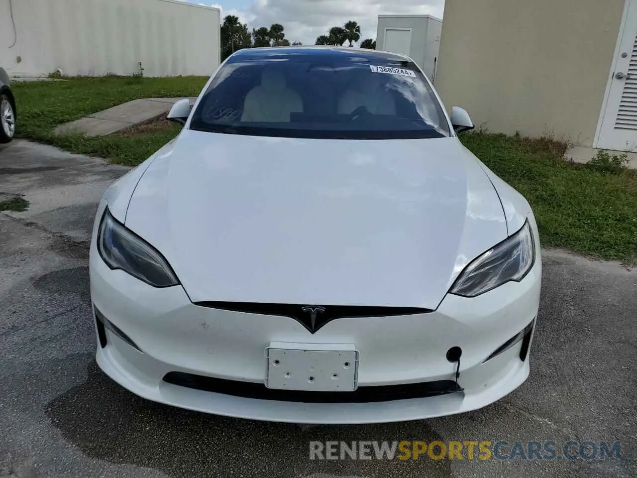 5 Photograph of a damaged car 5YJSA1E57NF487464 TESLA MODEL S 2022