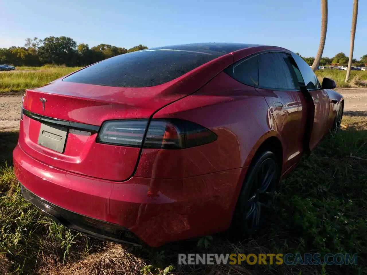 3 Photograph of a damaged car 5YJSA1E58NF488560 TESLA MODEL S 2022