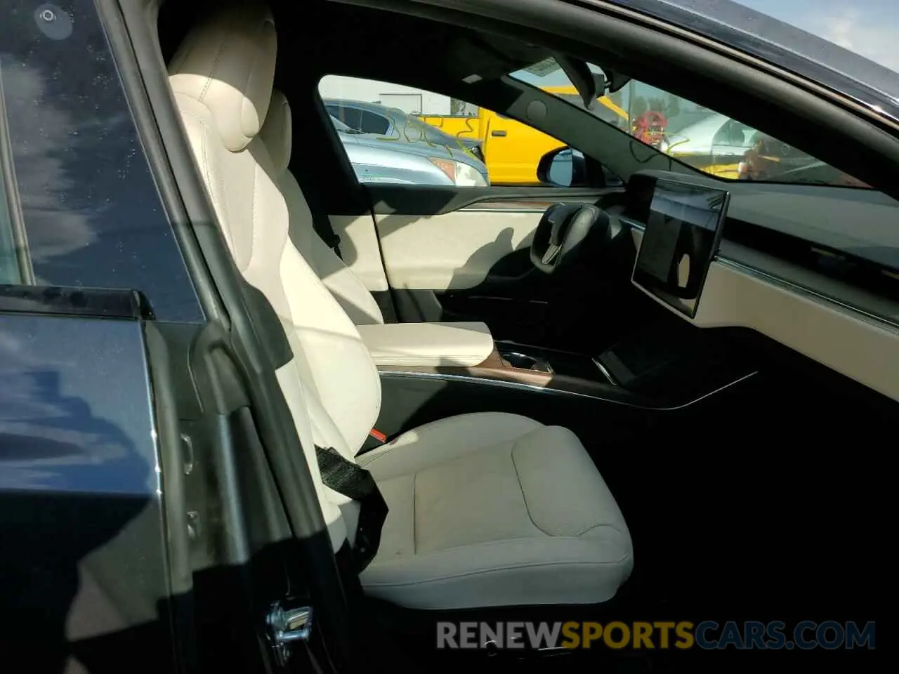 5 Photograph of a damaged car 5YJSA1E59NF464994 TESLA MODEL S 2022