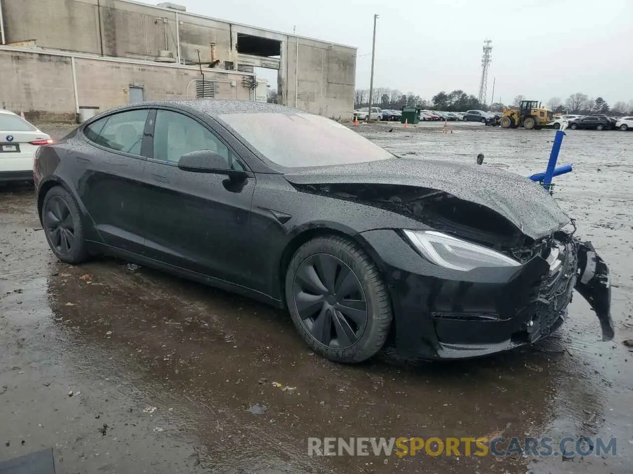 4 Photograph of a damaged car 5YJSA1E5XNF463157 TESLA MODEL S 2022