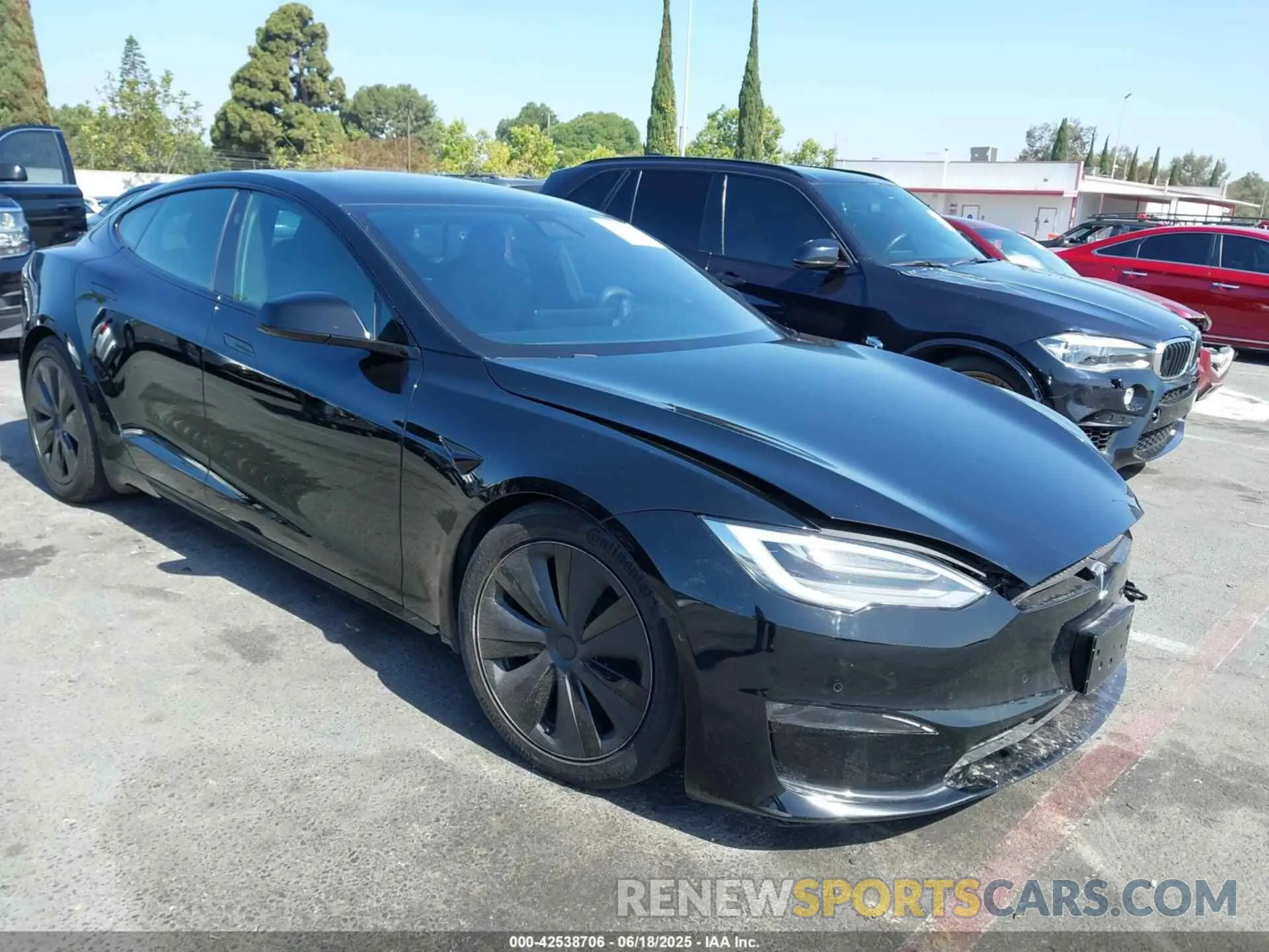 1 Фотография поврежденного автомобиля 5YJSA1E5XNF467435 TESLA MODEL S 2022