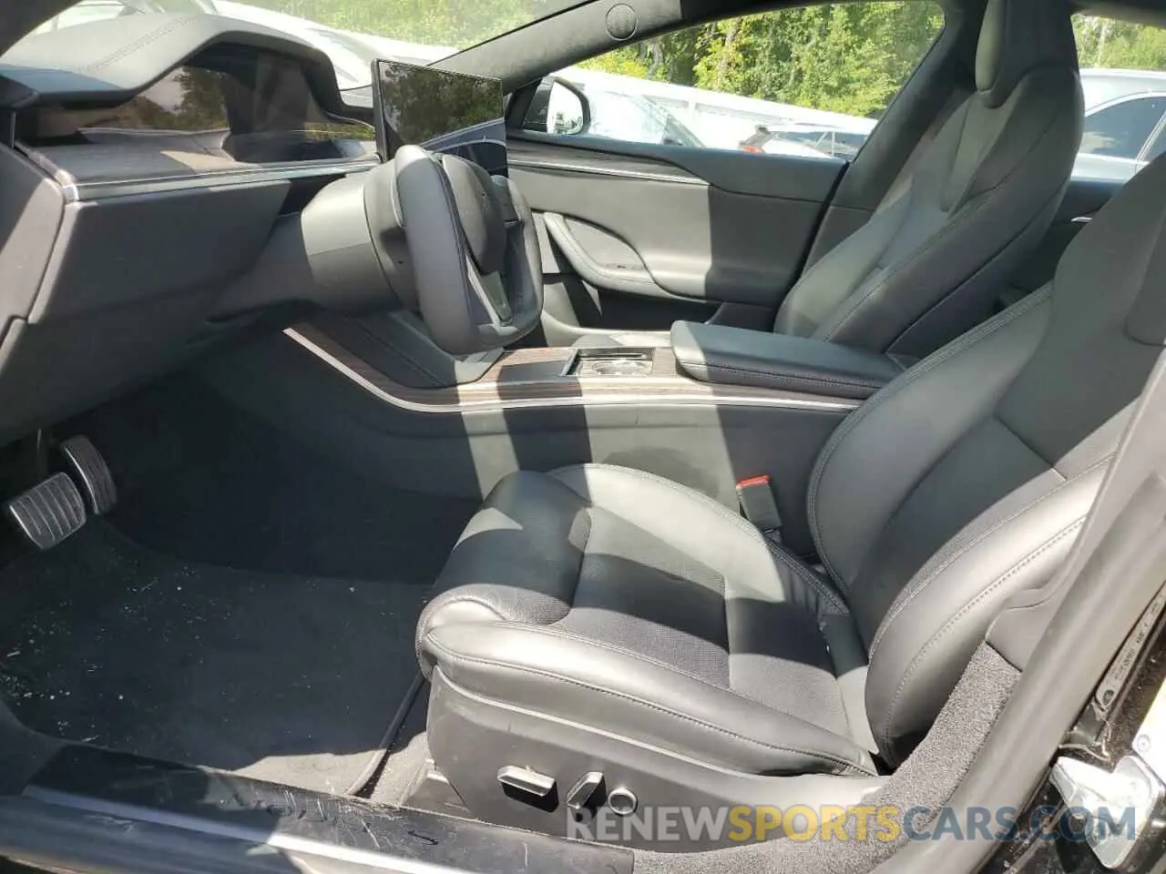 7 Photograph of a damaged car 5YJSA1E5XNF477673 TESLA MODEL S 2022
