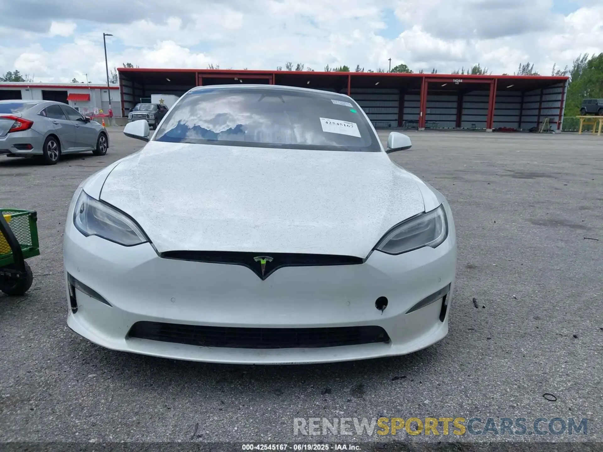 12 Photograph of a damaged car 5YJSA1E61NF460155 TESLA MODEL S 2022