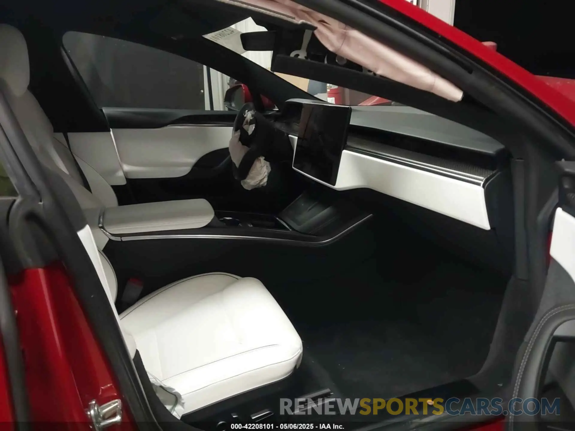 5 Фотография поврежденного автомобиля 5YJSA1E61NF471785 TESLA MODEL S 2022