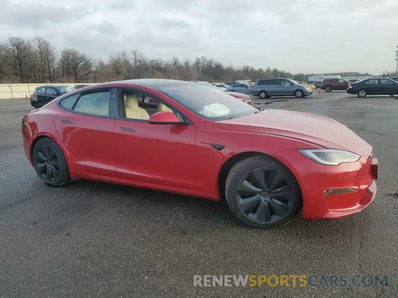 4 Photograph of a damaged car 5YJSA1E61NF488716 TESLA MODEL S 2022