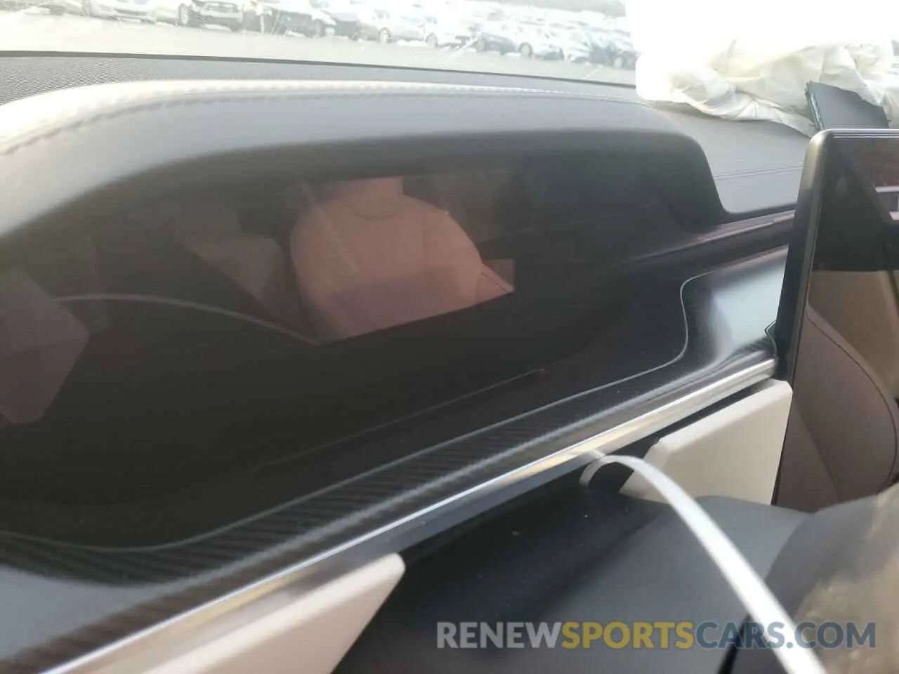 9 Photograph of a damaged car 5YJSA1E61NF488716 TESLA MODEL S 2022