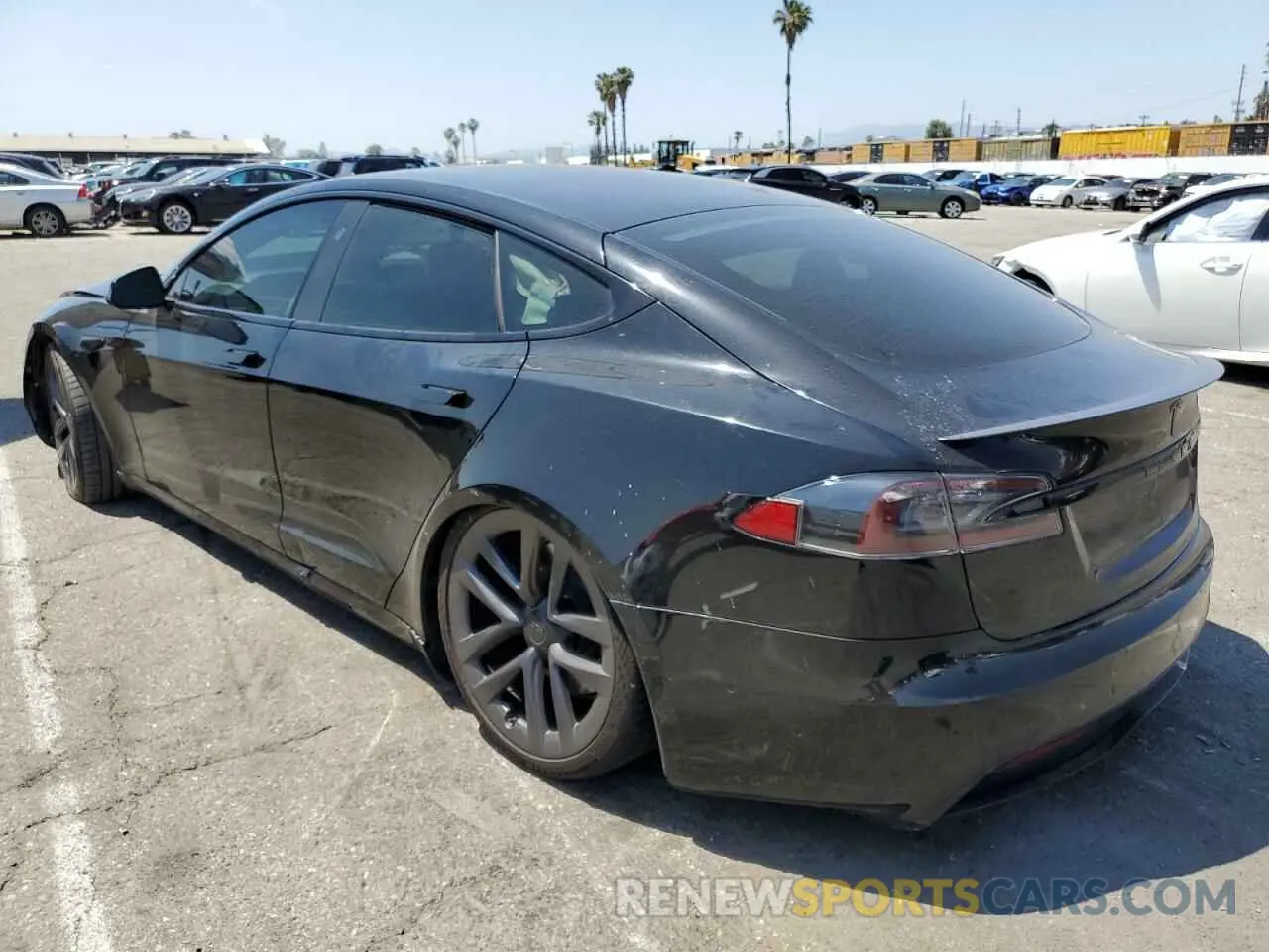 2 Photograph of a damaged car 5YJSA1E62NF471696 TESLA MODEL S 2022