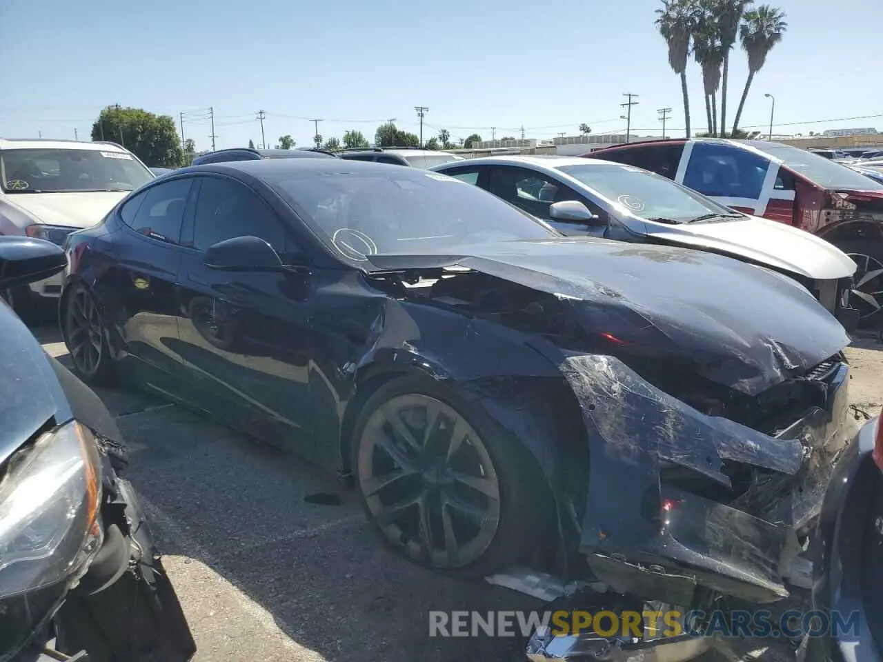 4 Photograph of a damaged car 5YJSA1E62NF471696 TESLA MODEL S 2022