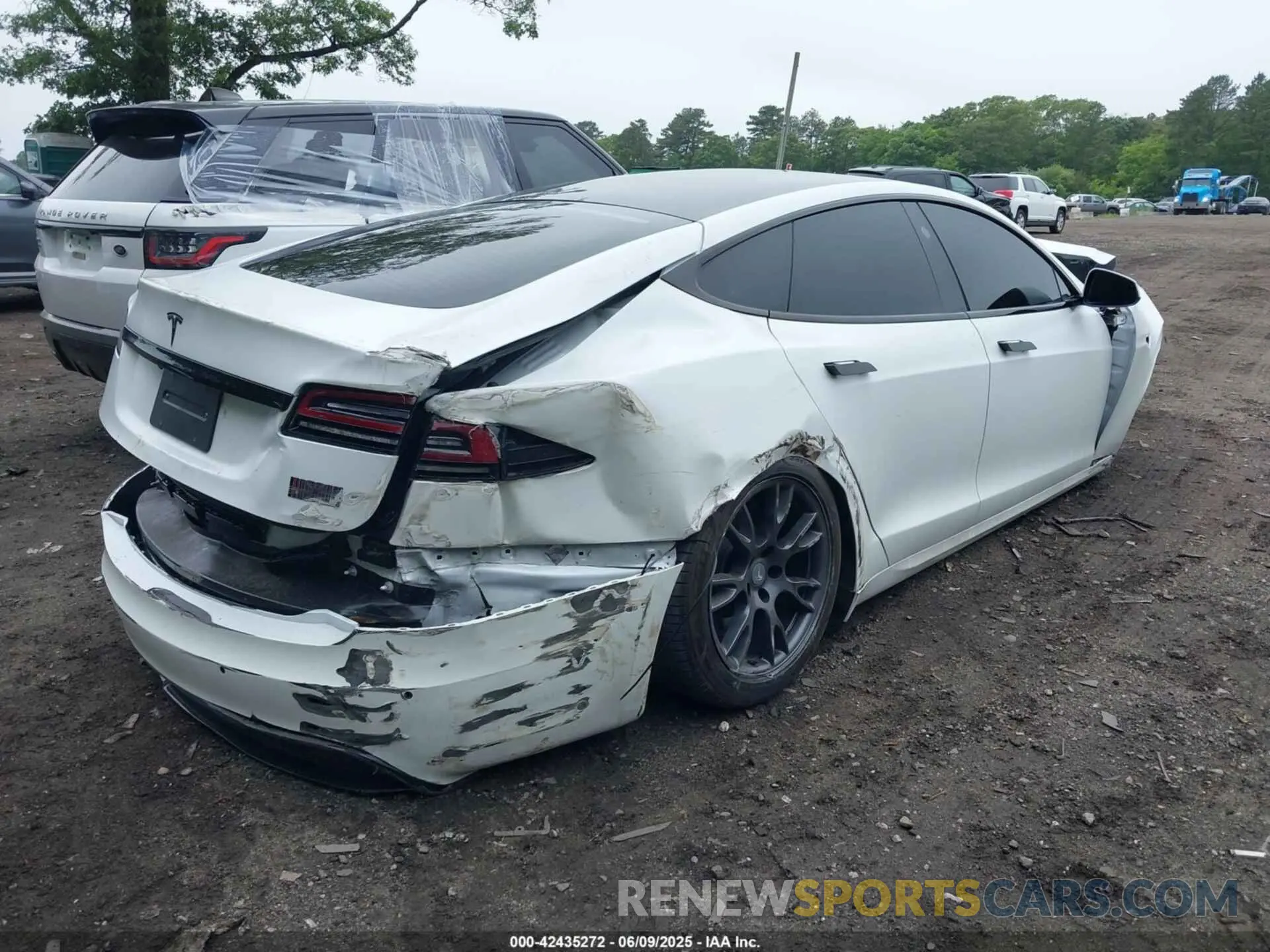 4 Фотография поврежденного автомобиля 5YJSA1E62NF487719 TESLA MODEL S 2022