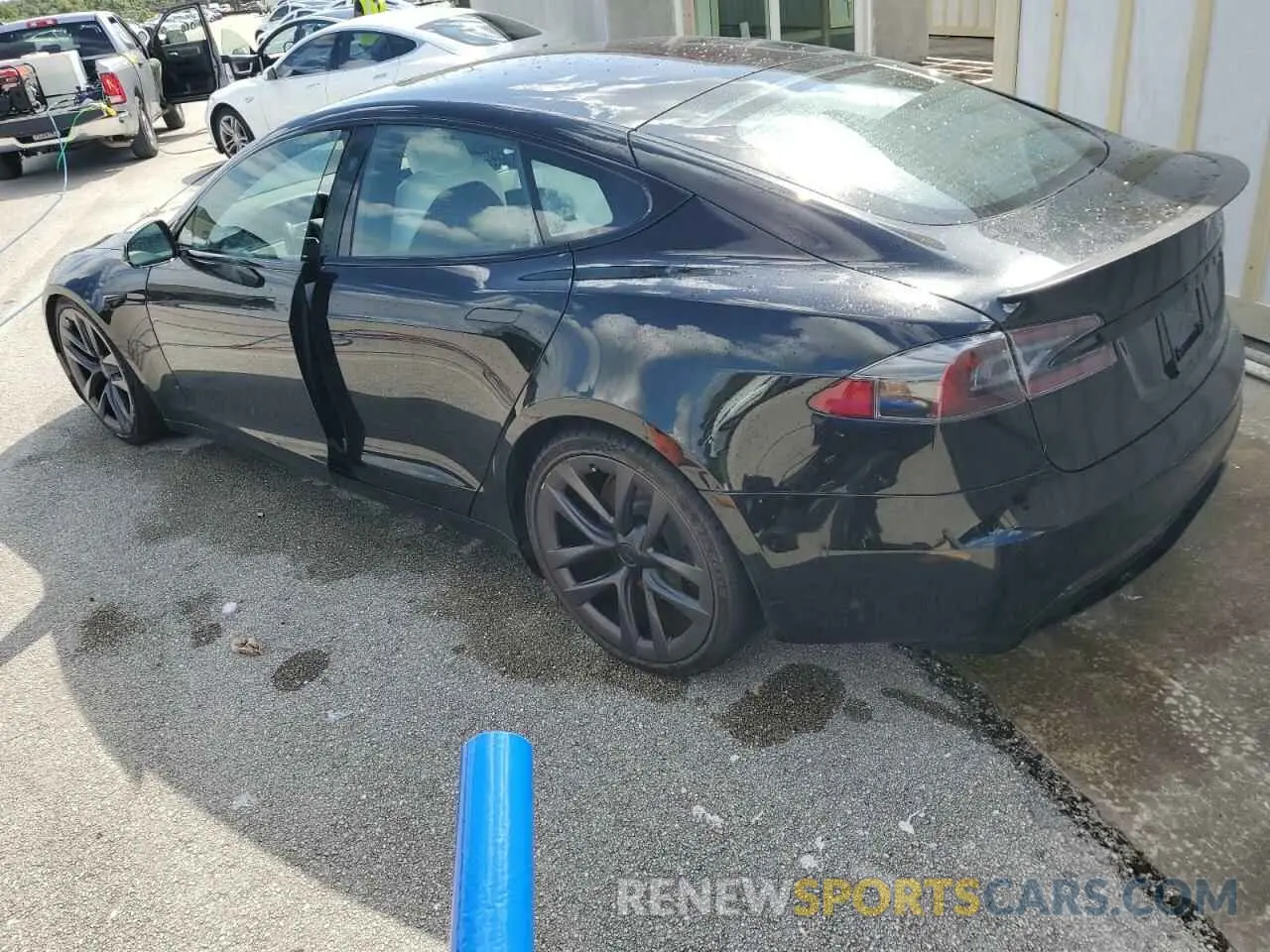2 Photograph of a damaged car 5YJSA1E64NF461218 TESLA MODEL S 2022