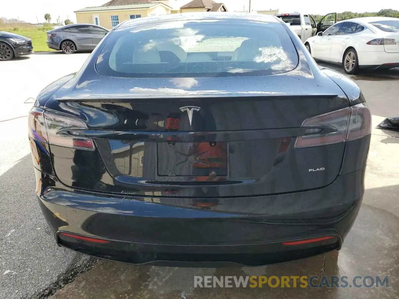6 Photograph of a damaged car 5YJSA1E64NF461218 TESLA MODEL S 2022