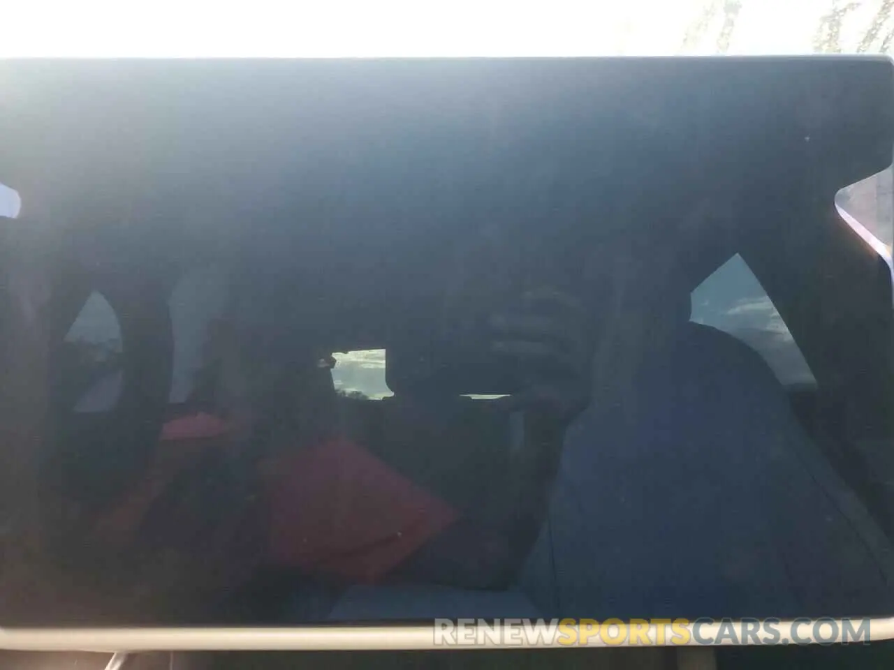 9 Photograph of a damaged car 5YJSA1E64NF477306 TESLA MODEL S 2022