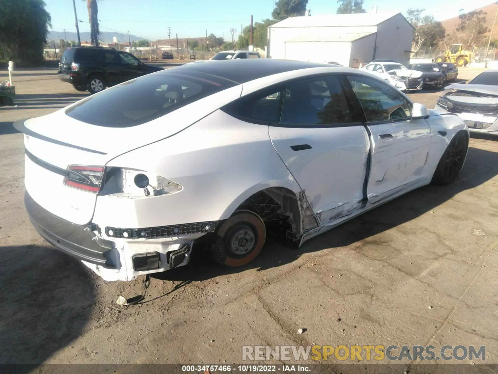 4 Photograph of a damaged car 5YJSA1E69NF459707 TESLA MODEL S 2022