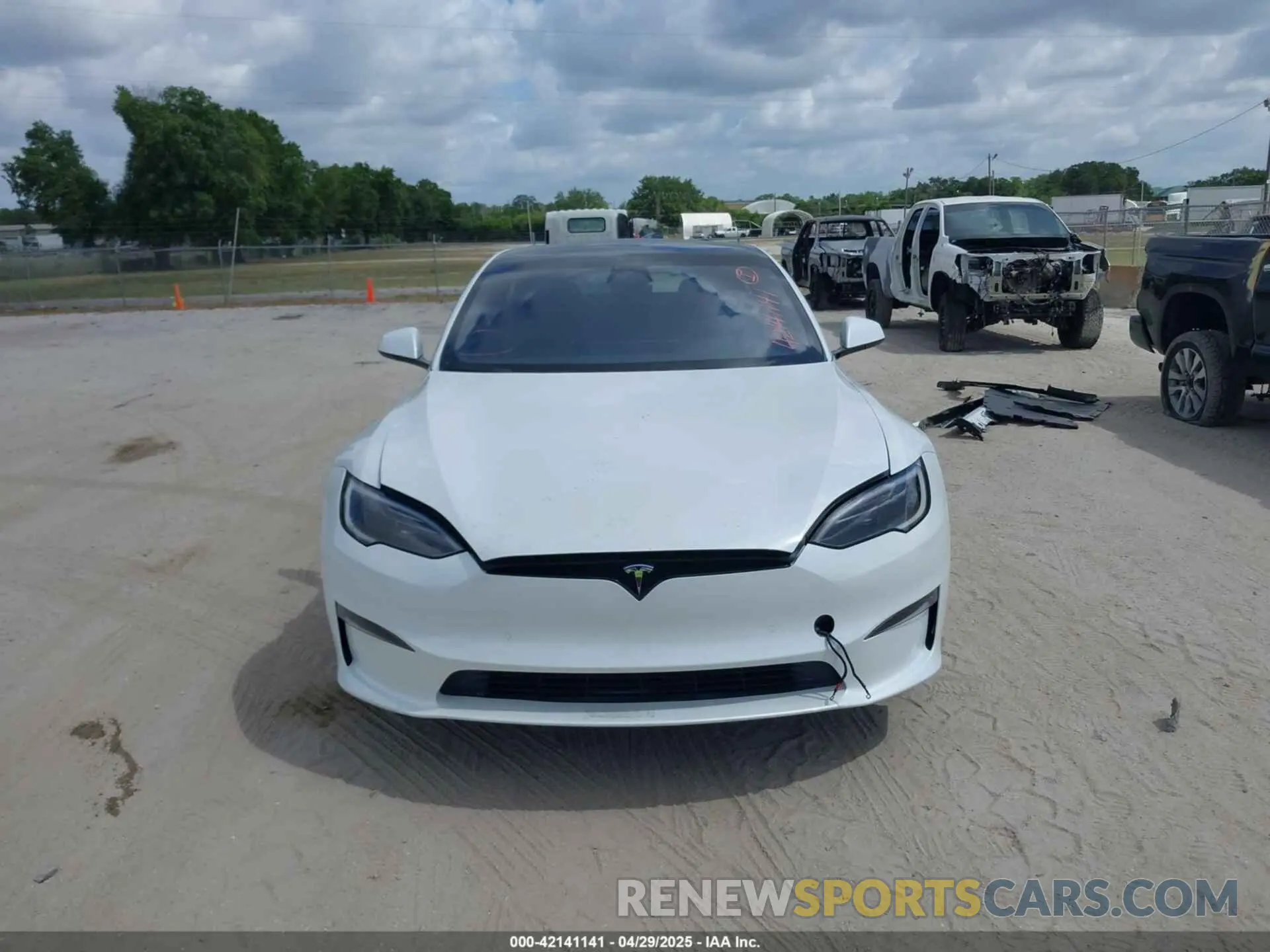 11 Фотография поврежденного автомобиля 5YJSA1E6XNF473888 TESLA MODEL S 2022
