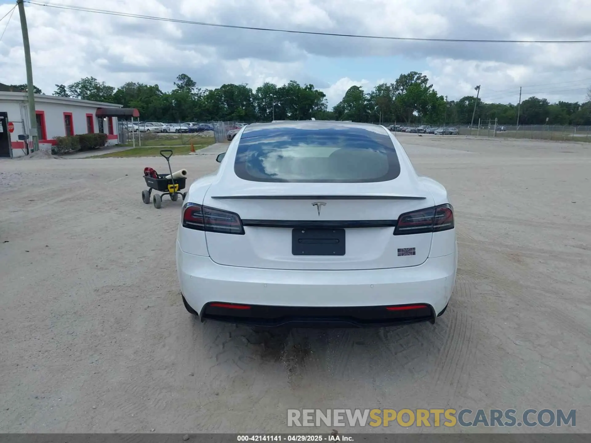 15 Фотография поврежденного автомобиля 5YJSA1E6XNF473888 TESLA MODEL S 2022