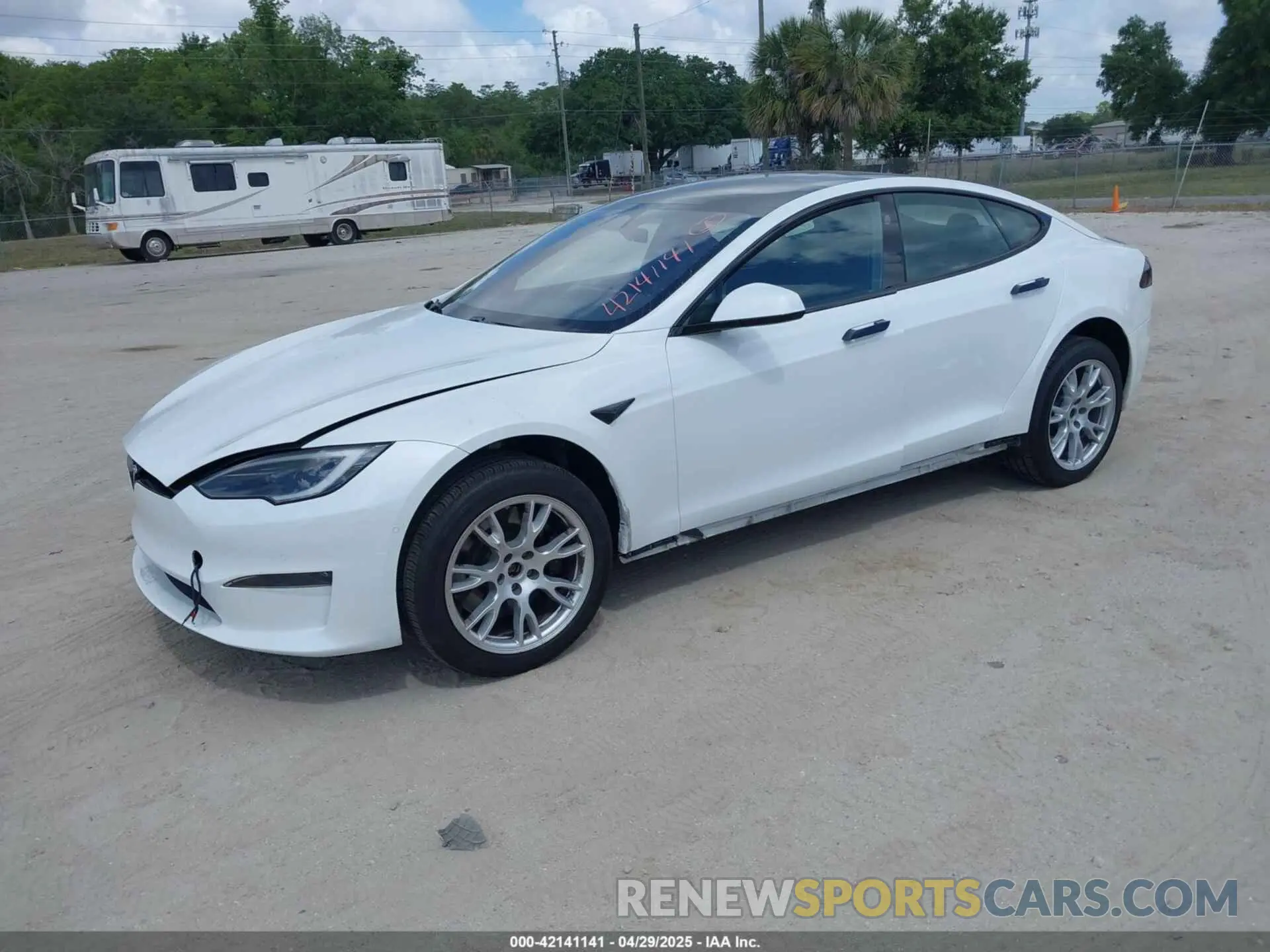 2 Фотография поврежденного автомобиля 5YJSA1E6XNF473888 TESLA MODEL S 2022