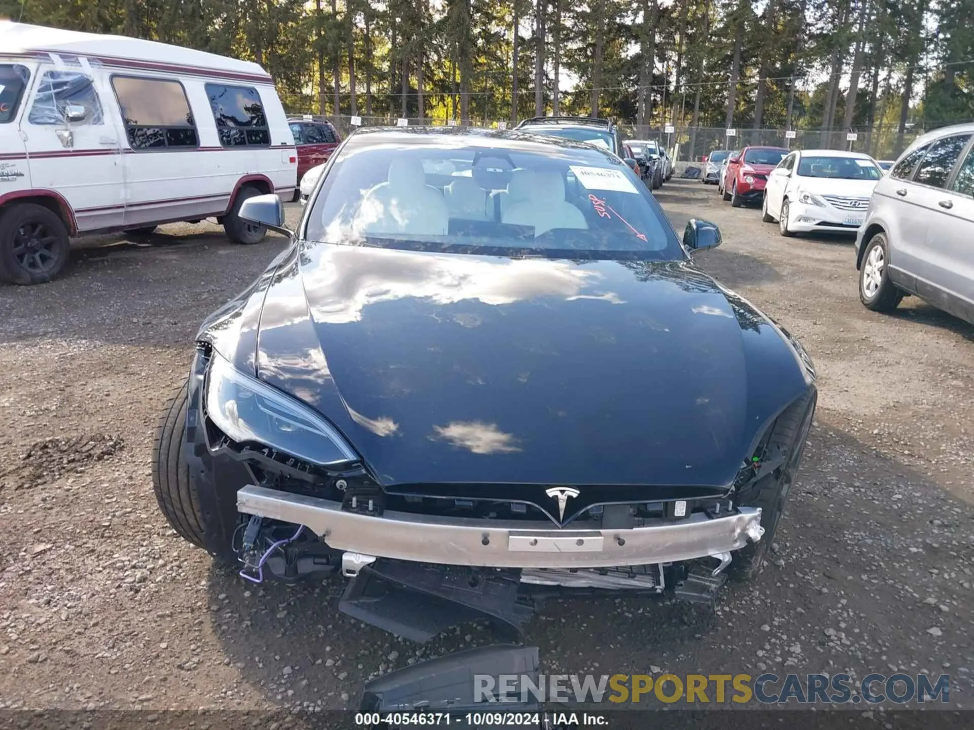 12 Photograph of a damaged car 5YJSA1E6XNF496698 TESLA MODEL S 2022