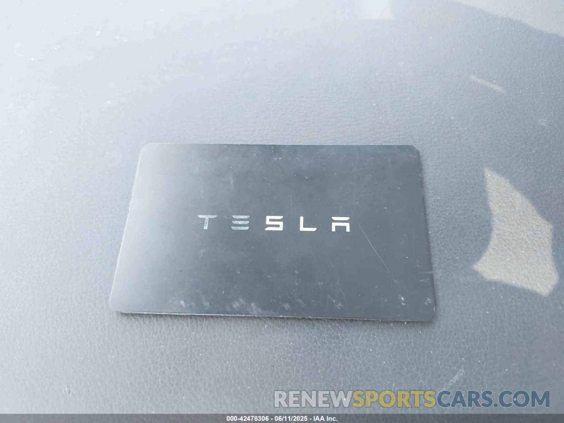 11 Фотография поврежденного автомобиля 5YJSA1E51PF530604 TESLA MODEL S 2023