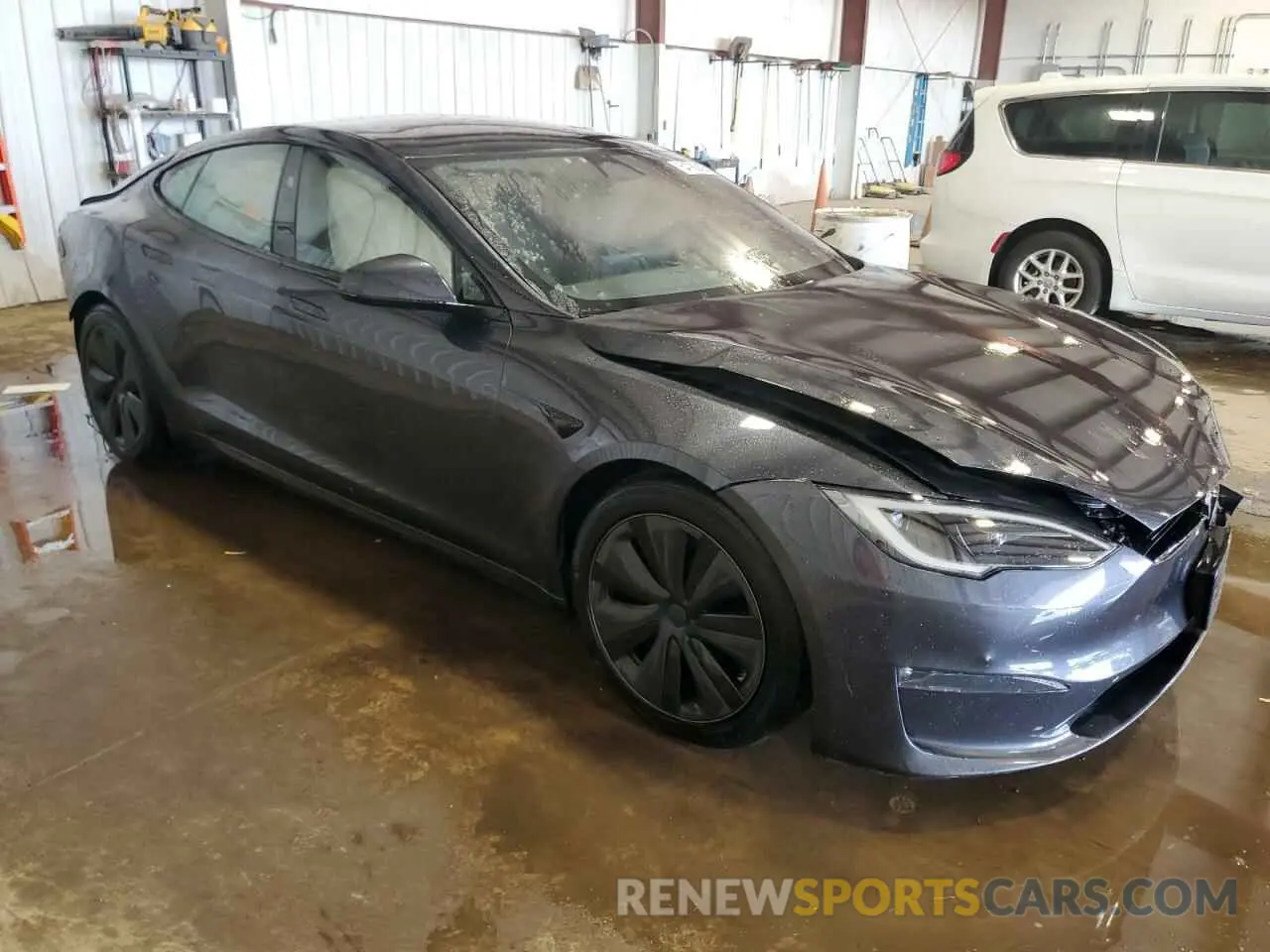 4 Photograph of a damaged car 5YJSA1E52PF527601 TESLA MODEL S 2023