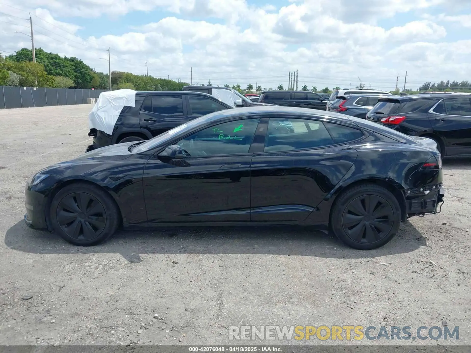 15 Фотография поврежденного автомобиля 5YJSA1E52PF531227 TESLA MODEL S 2023