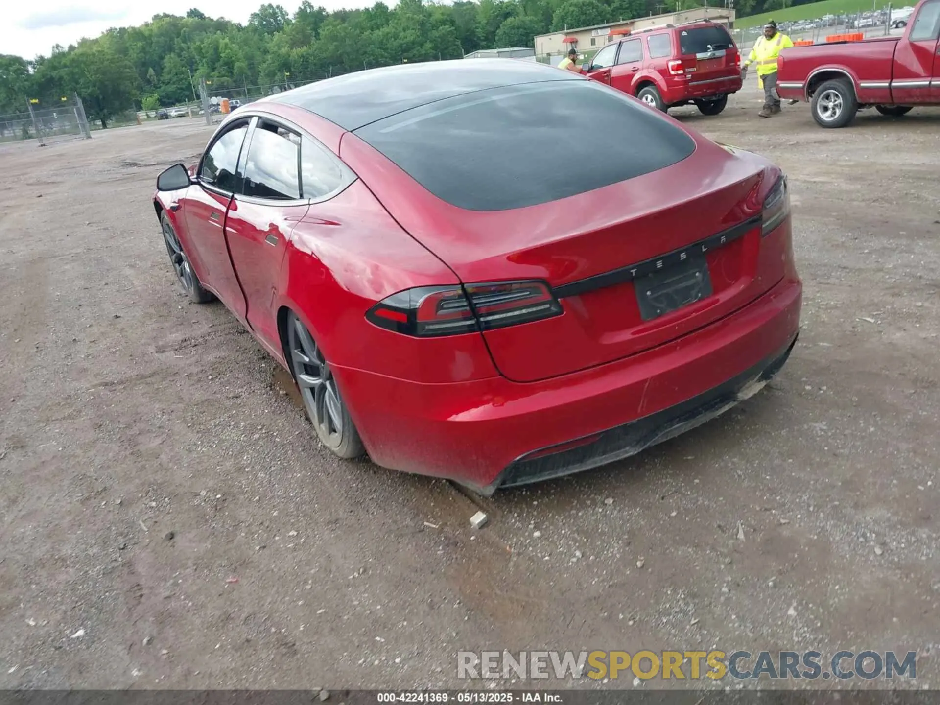 3 Фотография поврежденного автомобиля 5YJSA1E53PF516848 TESLA MODEL S 2023