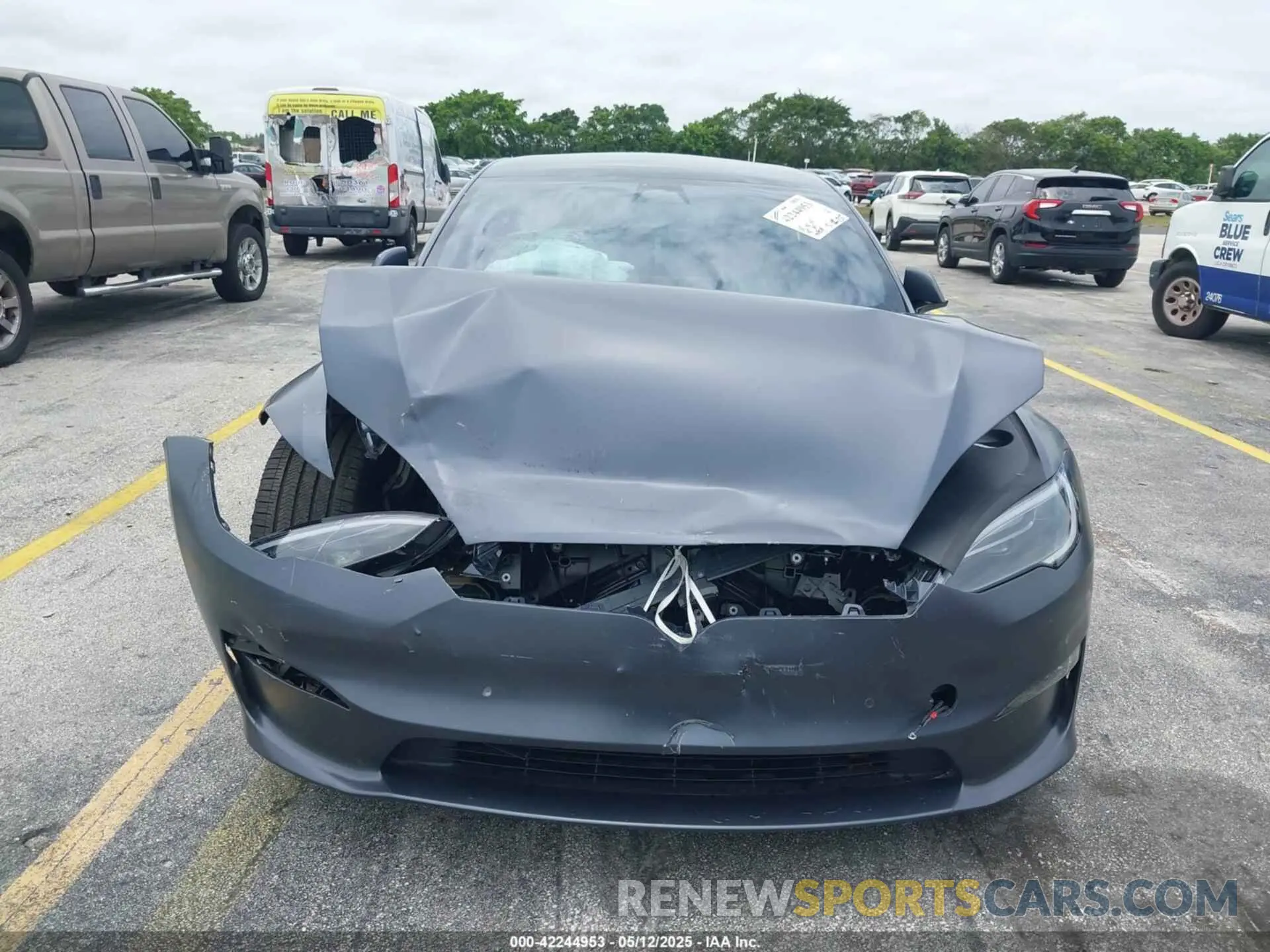 6 Photograph of a damaged car 5YJSA1E54PF501565 TESLA MODEL S 2023
