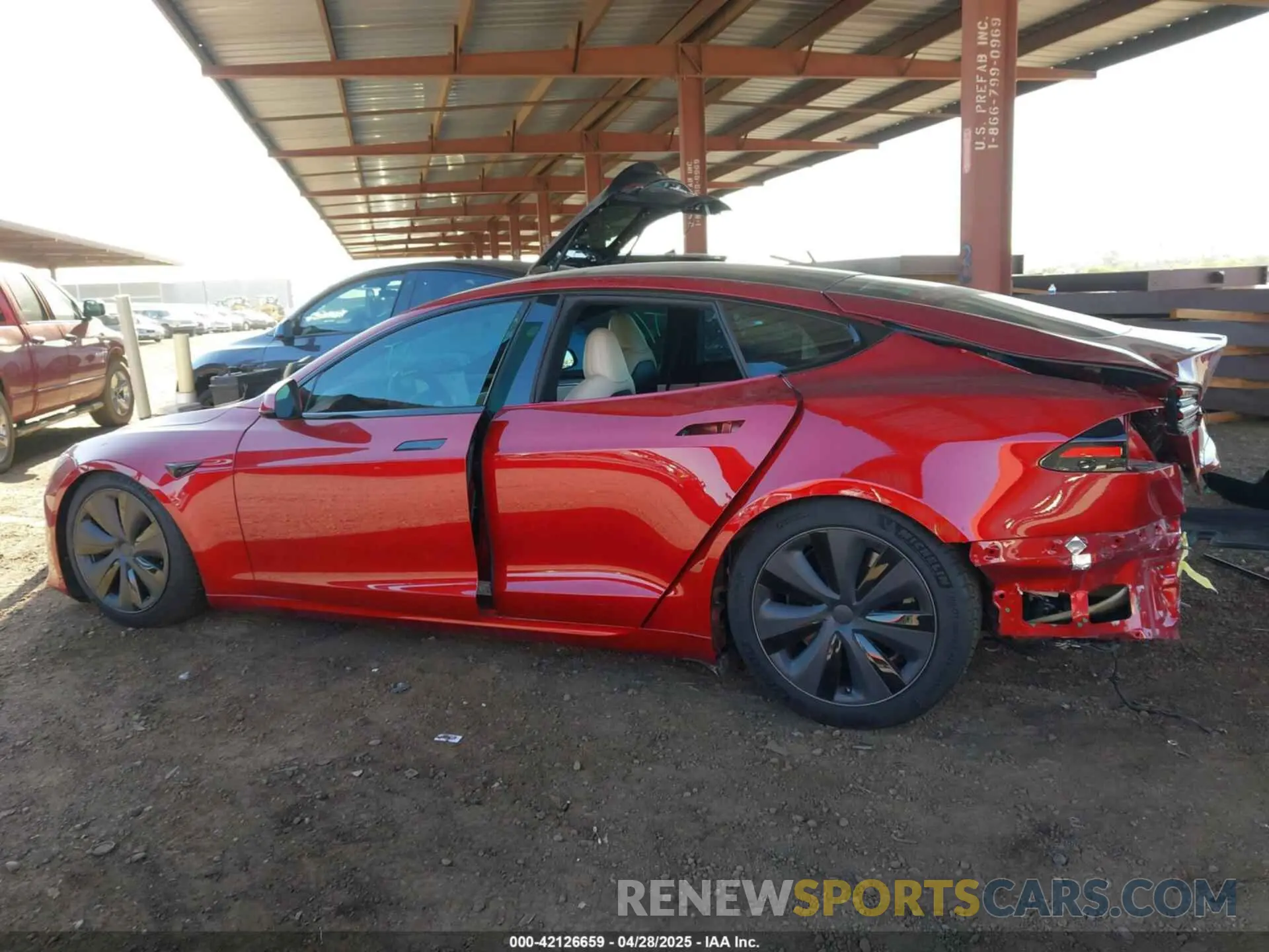14 Фотография поврежденного автомобиля 5YJSA1E55PF513708 TESLA MODEL S 2023