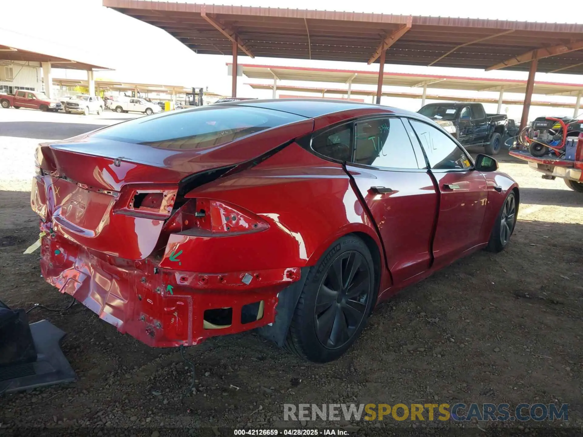 4 Фотография поврежденного автомобиля 5YJSA1E55PF513708 TESLA MODEL S 2023