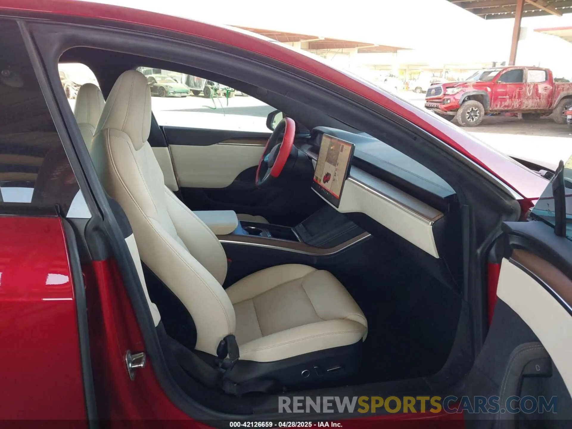 5 Фотография поврежденного автомобиля 5YJSA1E55PF513708 TESLA MODEL S 2023