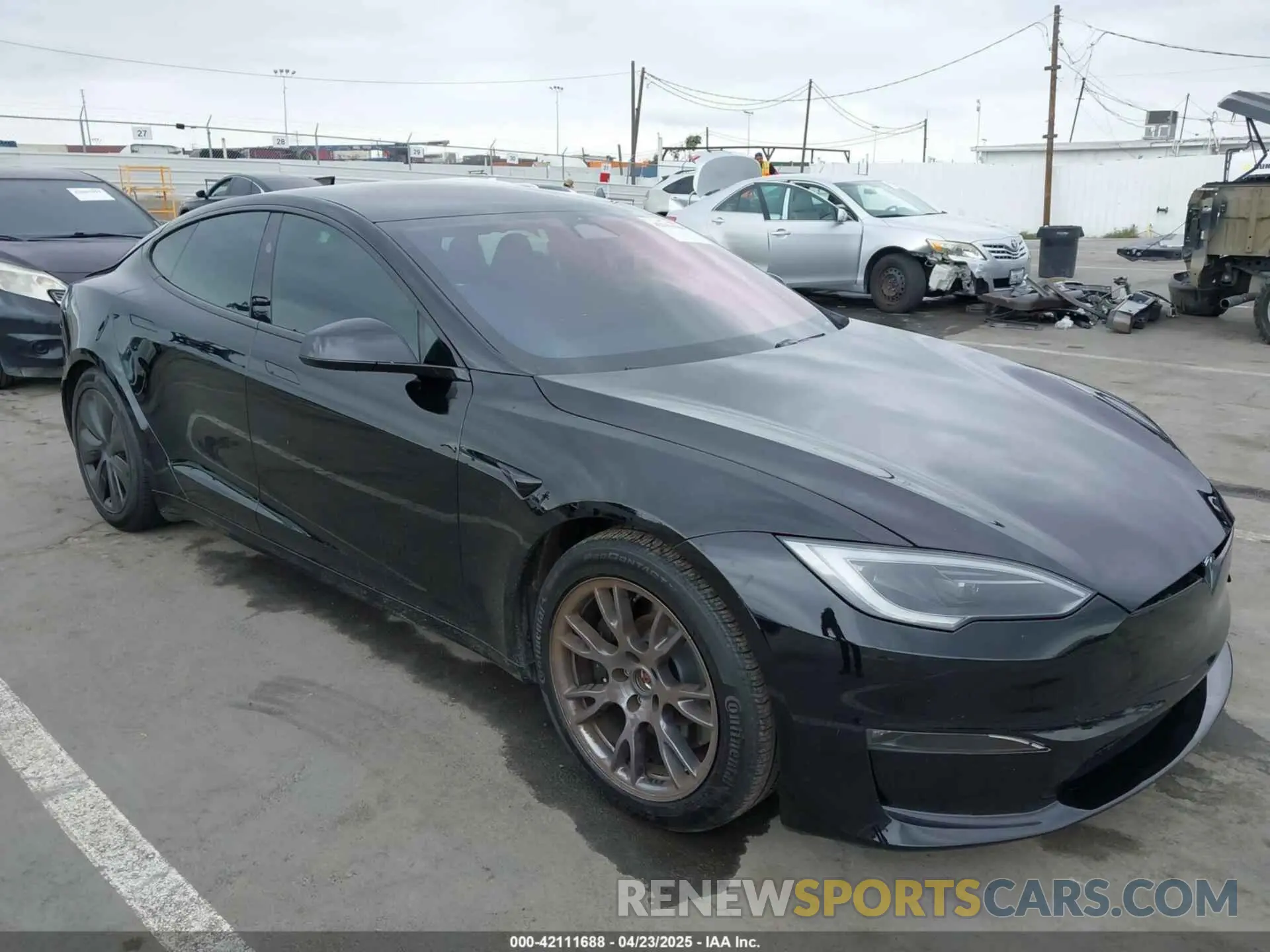 1 Photograph of a damaged car 5YJSA1E55PF517922 TESLA MODEL S 2023