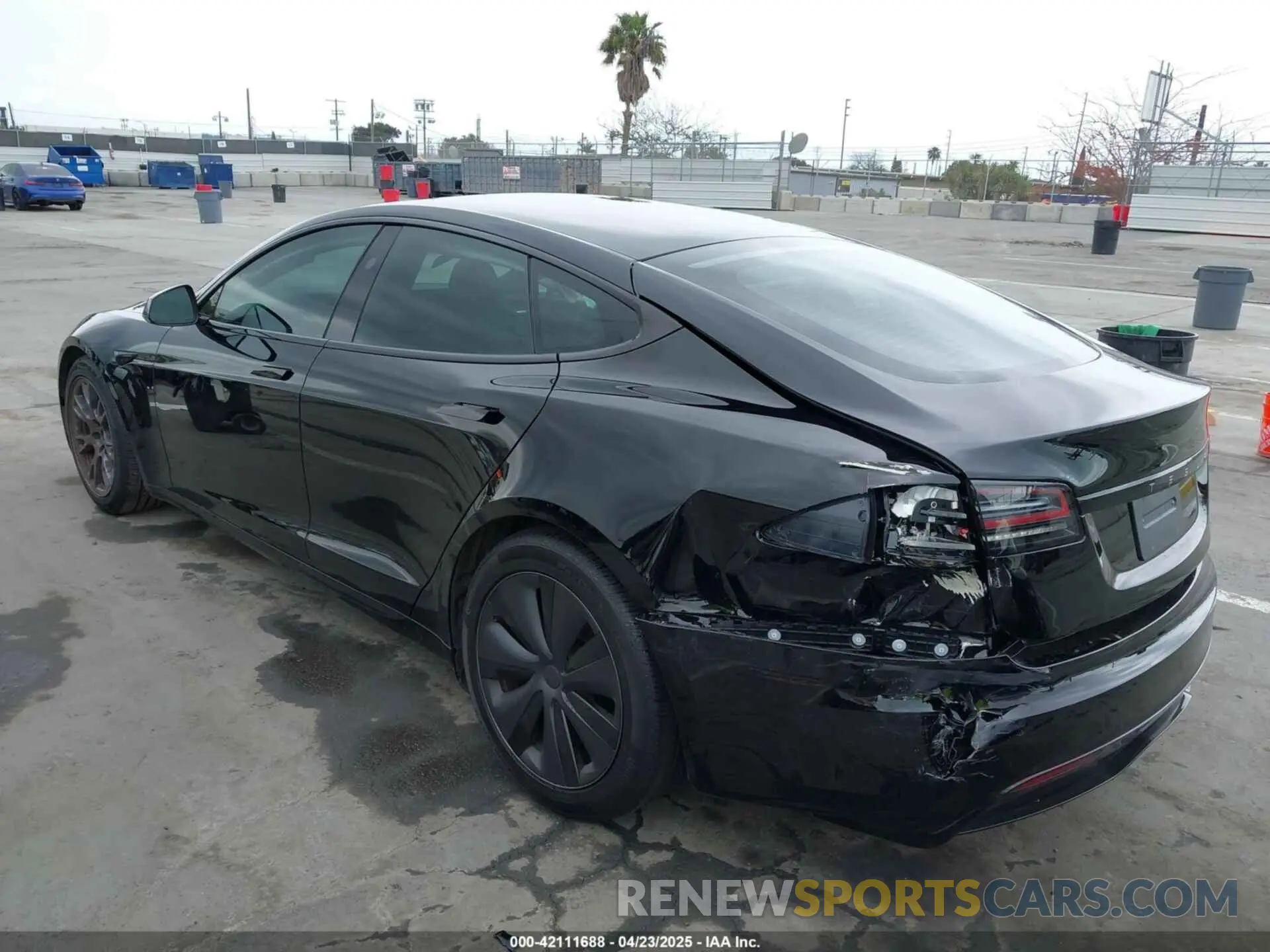 3 Photograph of a damaged car 5YJSA1E55PF517922 TESLA MODEL S 2023