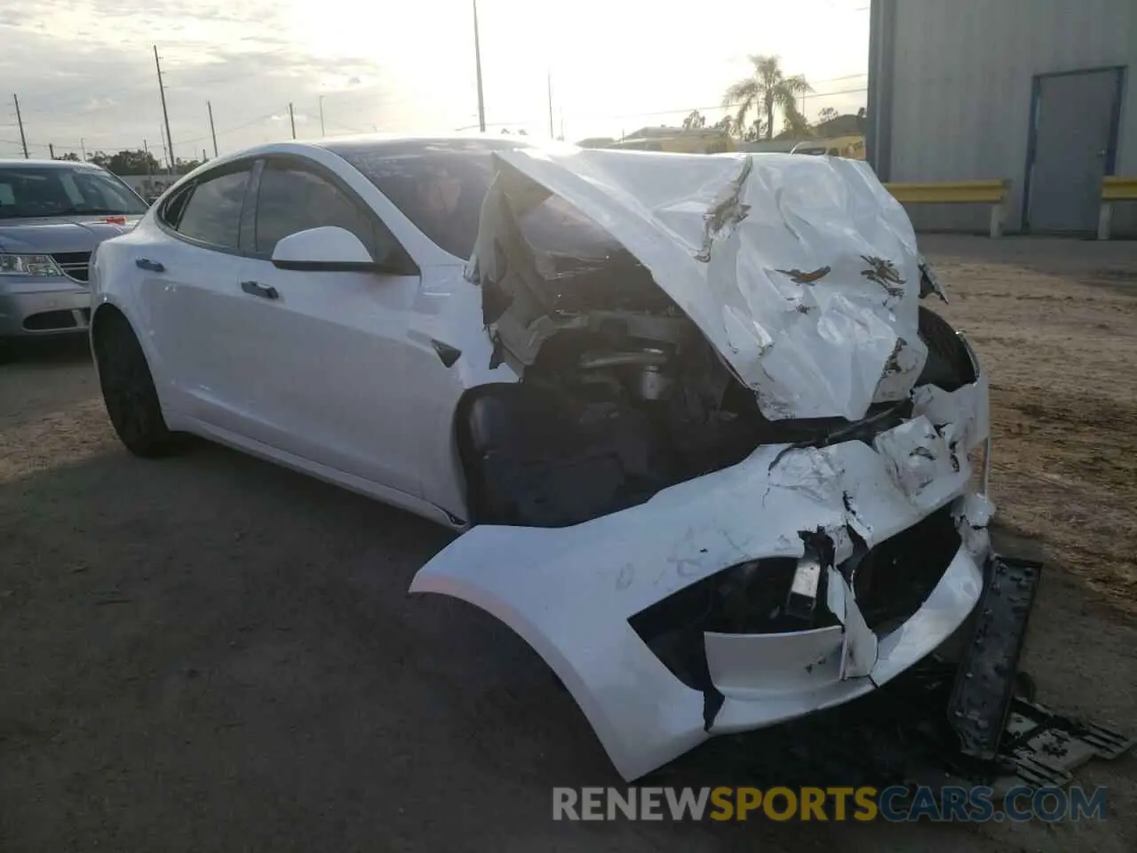 4 Фотография поврежденного автомобиля 5YJSA1E55PF518858 TESLA MODEL S 2023