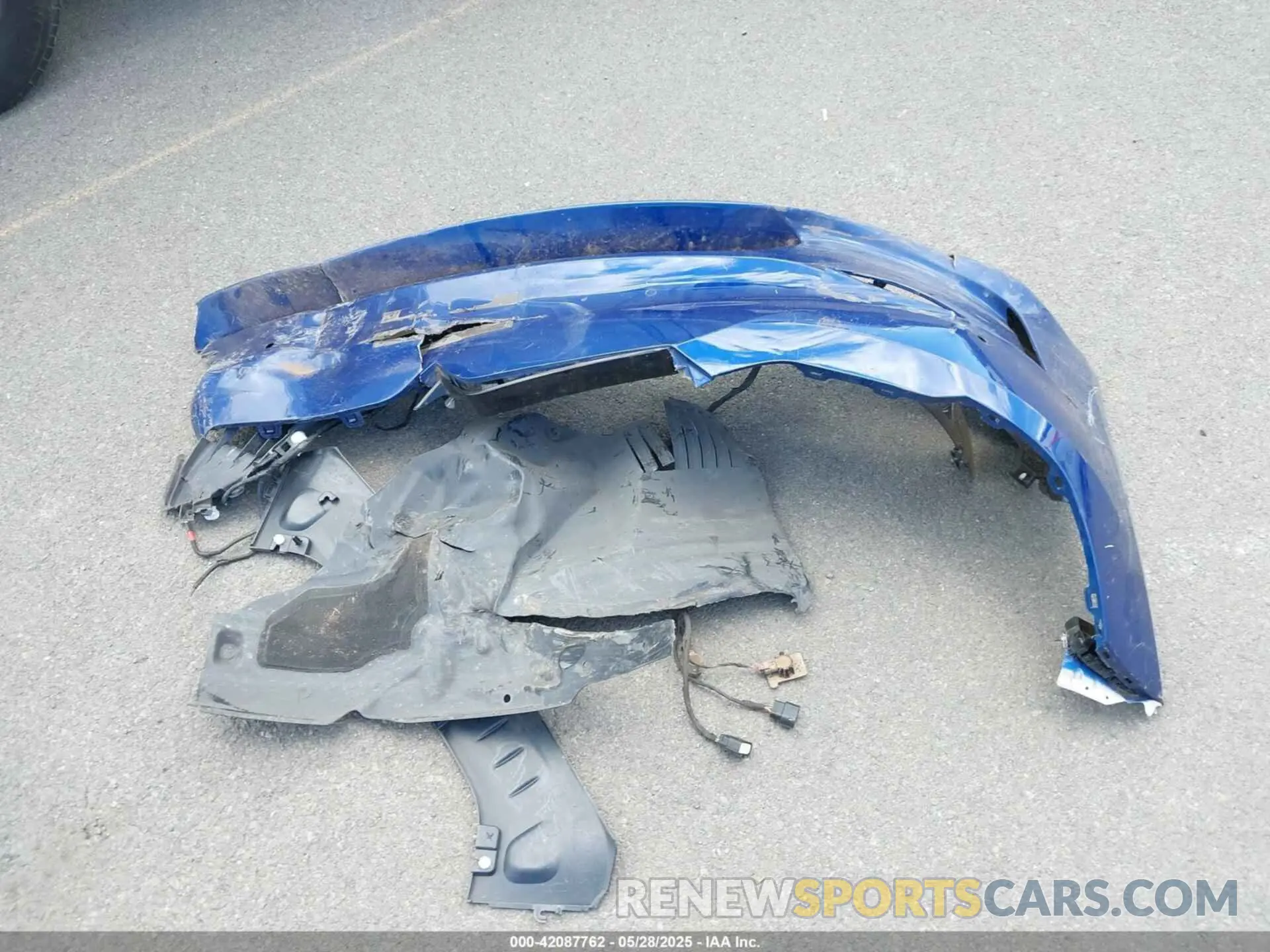 10 Photograph of a damaged car 5YJSA1E56PF500871 TESLA MODEL S 2023