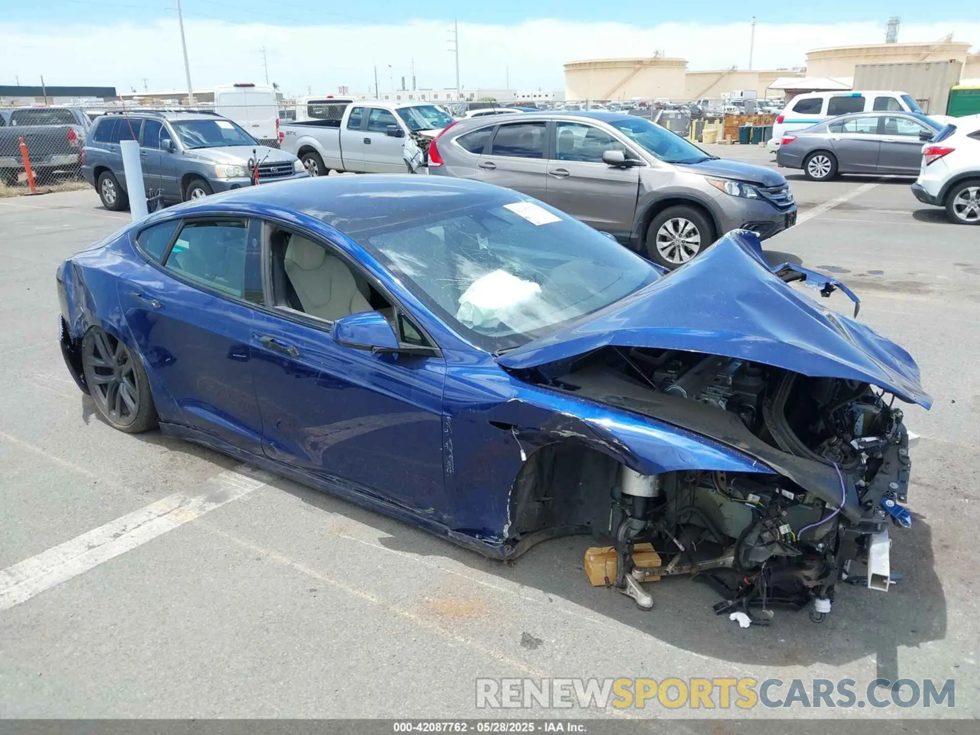 6 Photograph of a damaged car 5YJSA1E56PF500871 TESLA MODEL S 2023