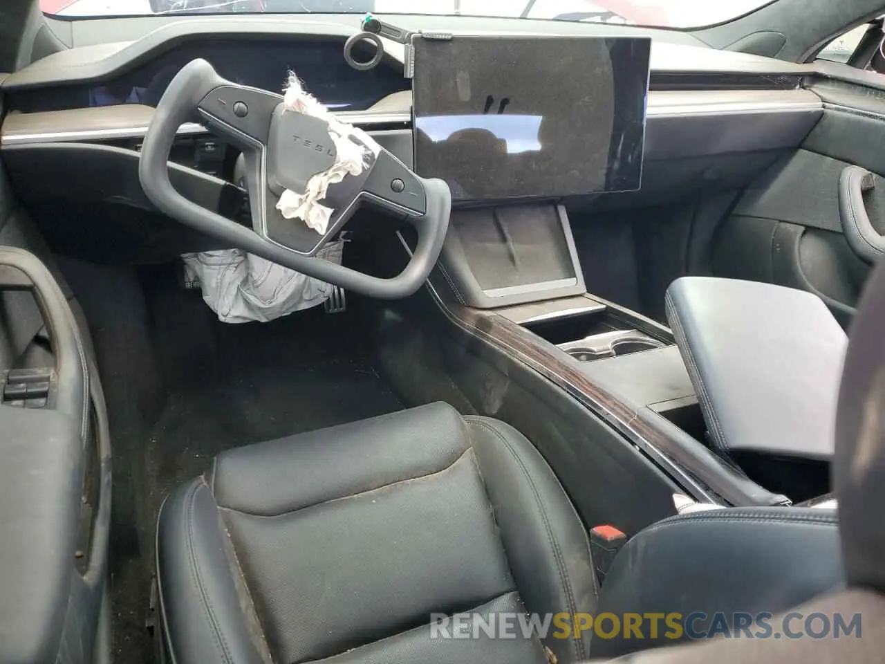 8 Photograph of a damaged car 5YJSA1E56PF521168 TESLA MODEL S 2023
