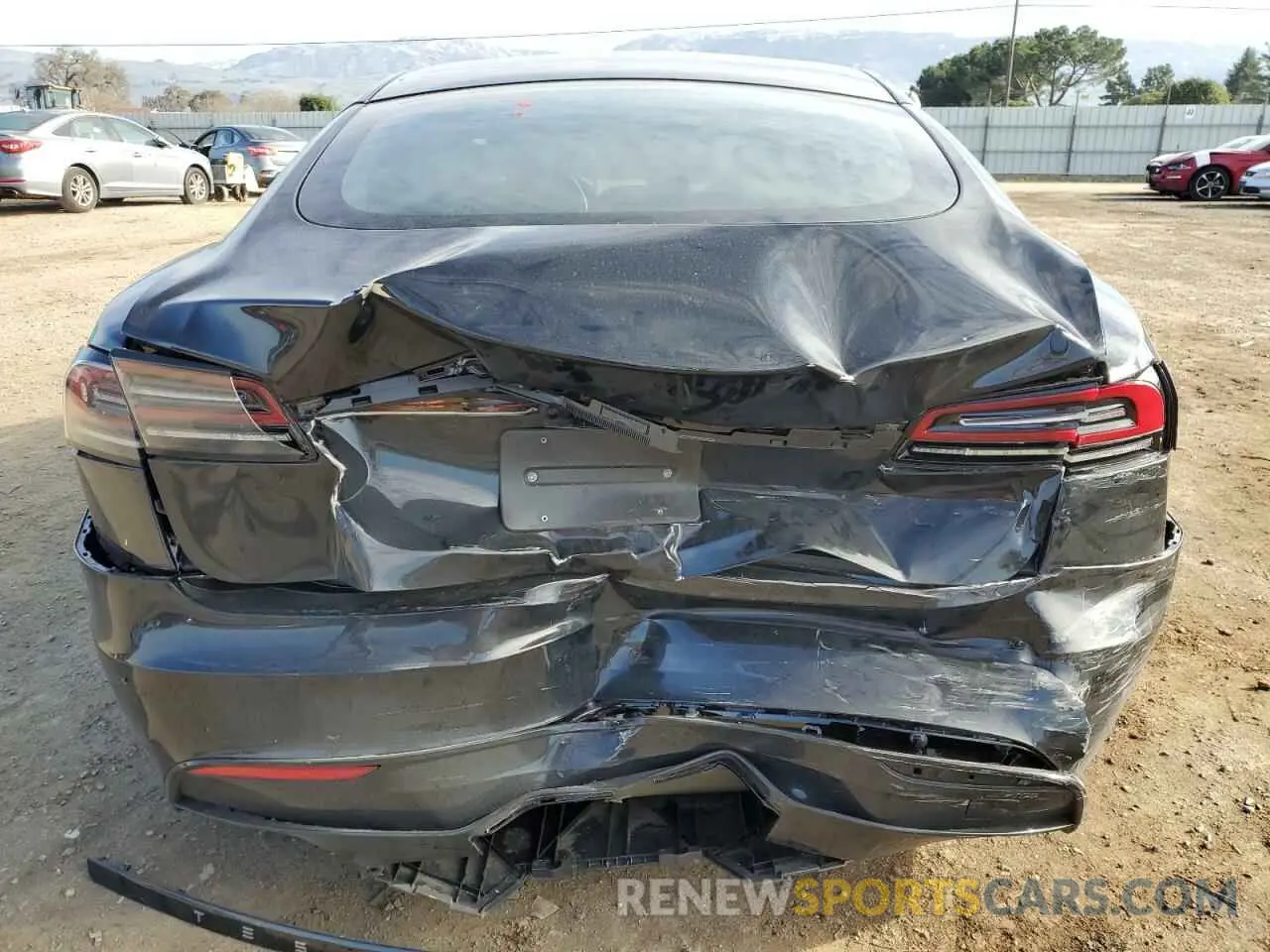 6 Photograph of a damaged car 5YJSA1E57PF507456 TESLA MODEL S 2023