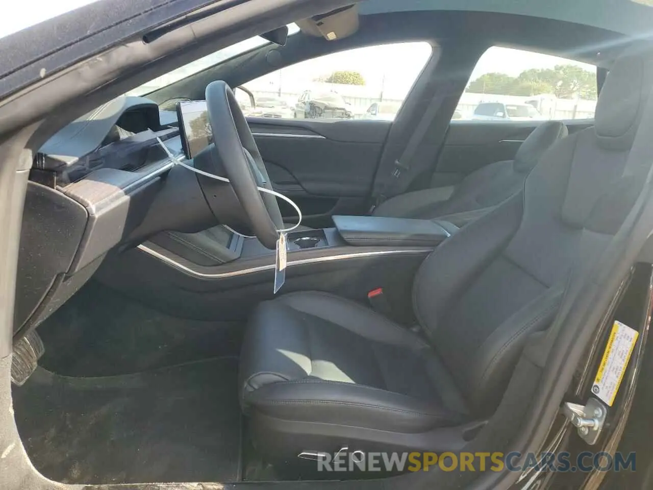 7 Photograph of a damaged car 5YJSA1E57PF507456 TESLA MODEL S 2023