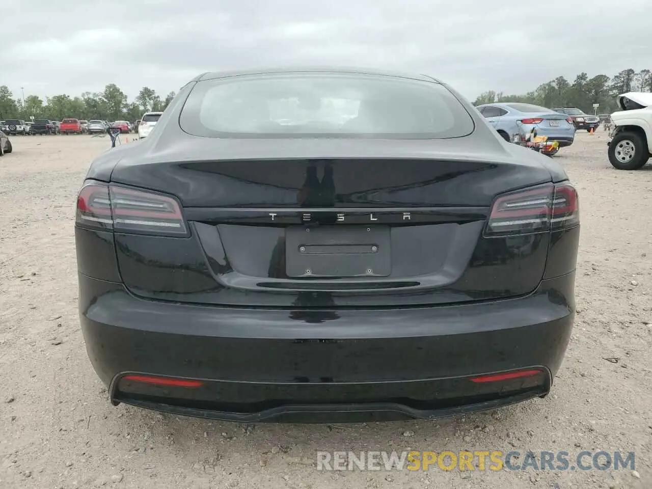 6 Photograph of a damaged car 5YJSA1E58PF531166 TESLA MODEL S 2023