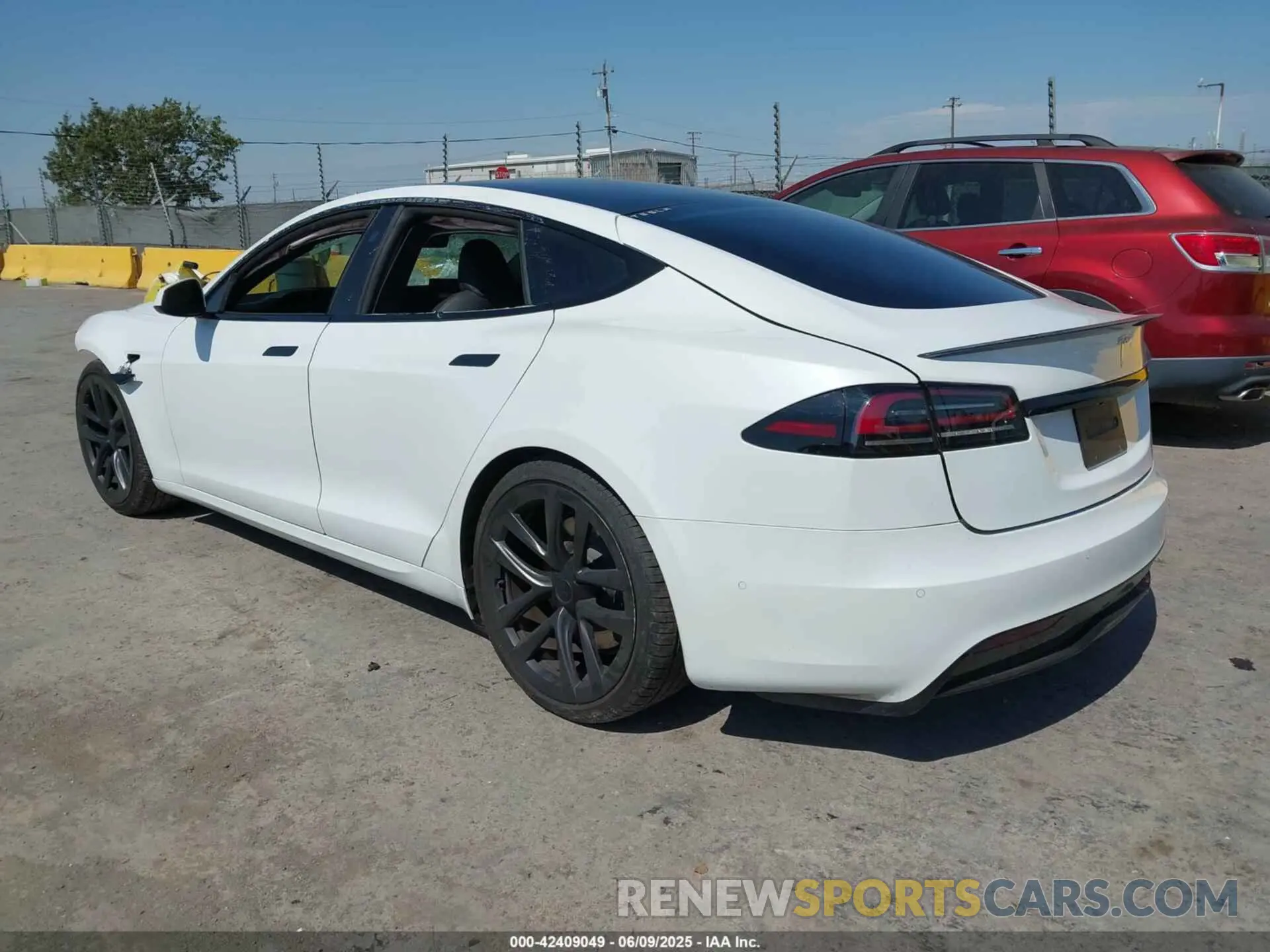3 Фотография поврежденного автомобиля 5YJSA1E59PF500816 TESLA MODEL S 2023