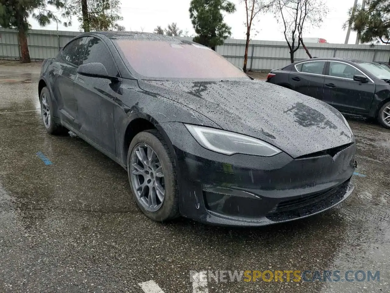 4 Photograph of a damaged car 5YJSA1E59PF514540 TESLA MODEL S 2023