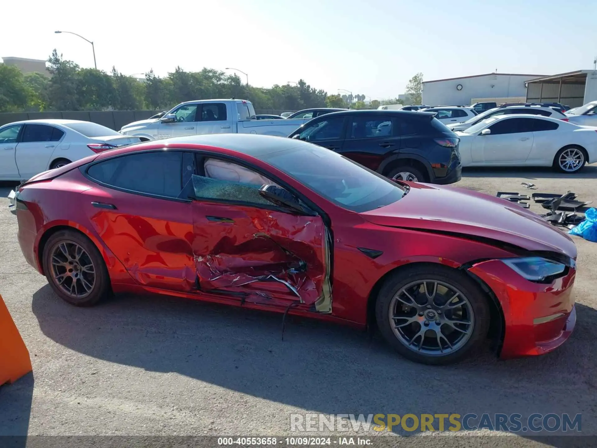 14 Photograph of a damaged car 5YJSA1E5XPF522145 TESLA MODEL S 2023