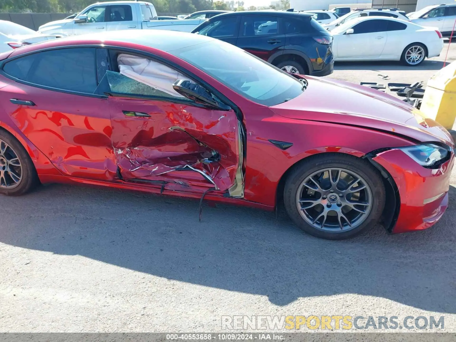 6 Photograph of a damaged car 5YJSA1E5XPF522145 TESLA MODEL S 2023