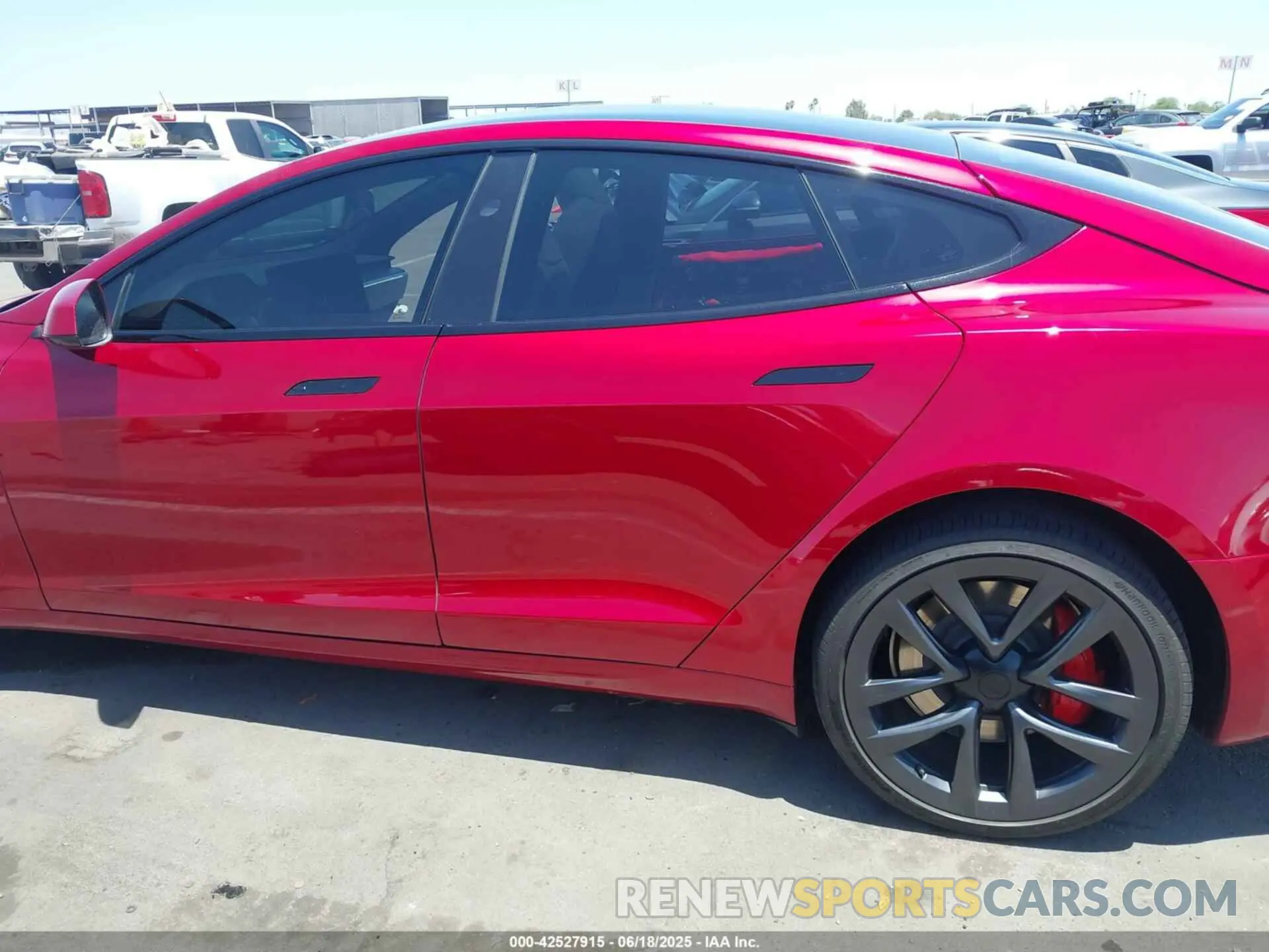 15 Photograph of a damaged car 5YJSA1E62PF510449 TESLA MODEL S 2023