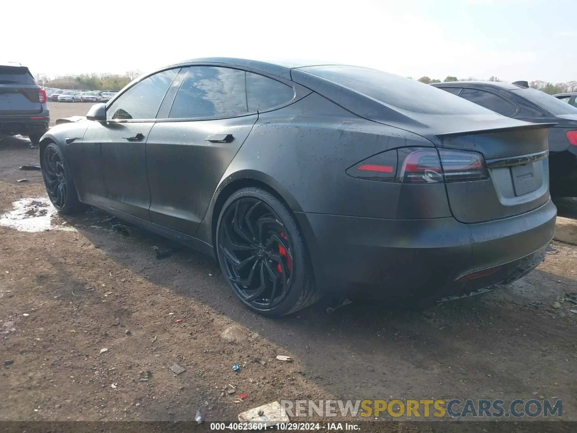 3 Фотография поврежденного автомобиля 5YJSA1E63PF530774 TESLA MODEL S 2023