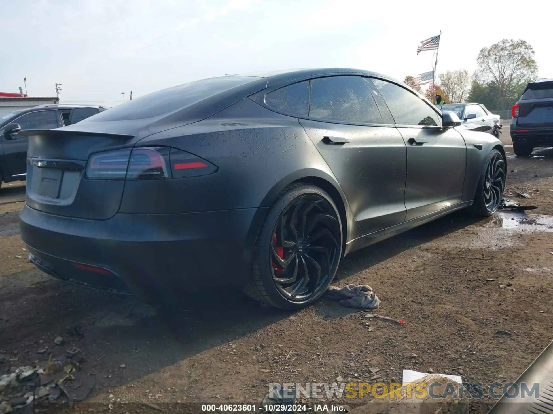 4 Фотография поврежденного автомобиля 5YJSA1E63PF530774 TESLA MODEL S 2023