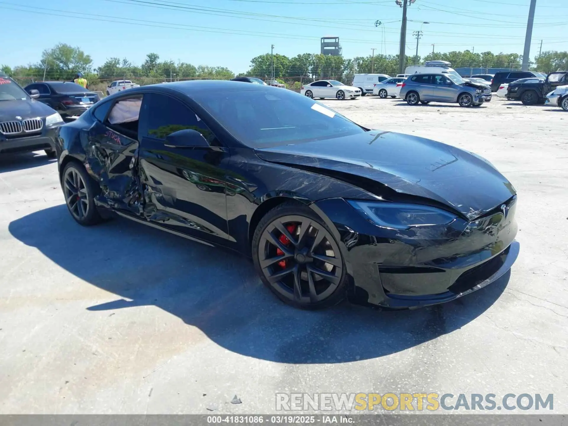 1 Фотография поврежденного автомобиля 5YJSA1E67PF528171 TESLA MODEL S 2023