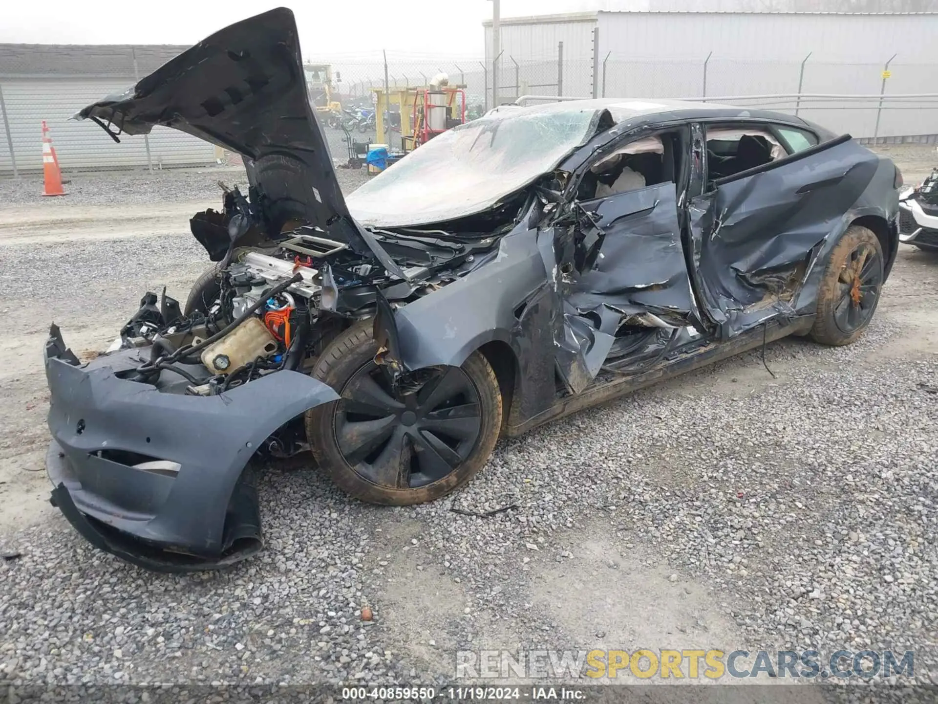 2 Фотография поврежденного автомобиля 5YJSA1E68PF499134 TESLA MODEL S 2023