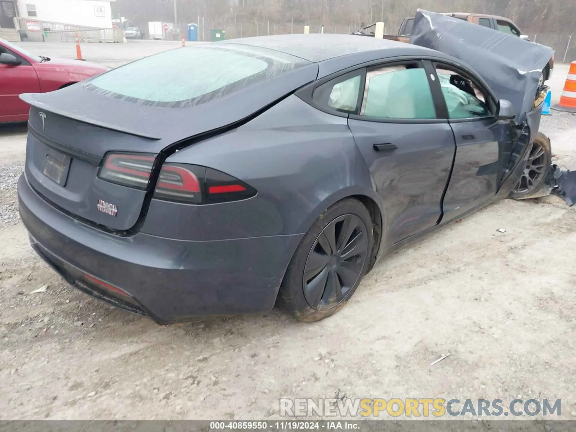 4 Фотография поврежденного автомобиля 5YJSA1E68PF499134 TESLA MODEL S 2023